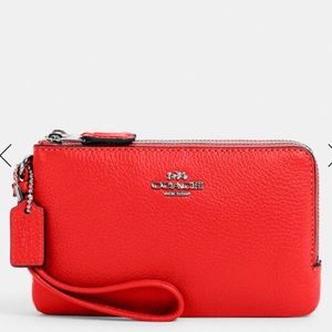 Coach * NEW ARRIVAL * Wristlet double corner zip